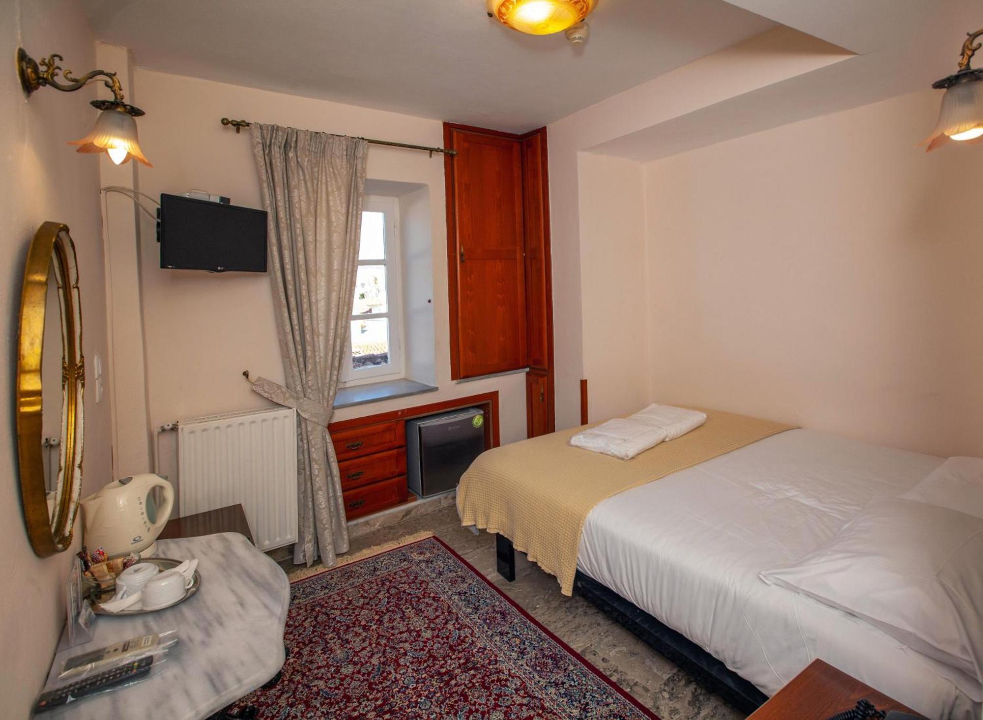 Byron Hotel Nauplia Habitación foto