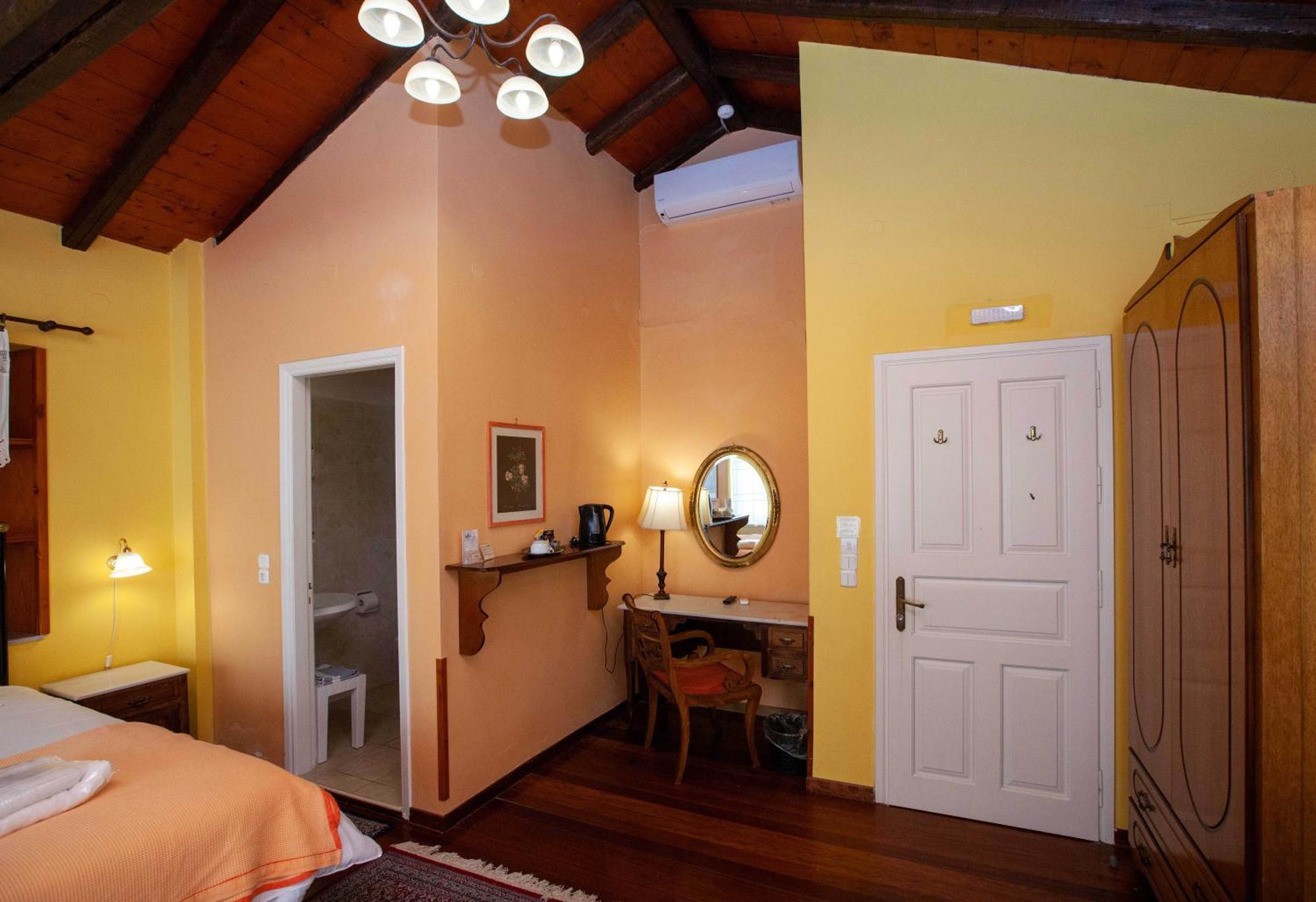 Byron Hotel Nauplia Habitación foto